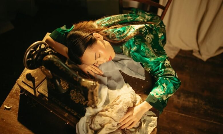 small fitted robe design